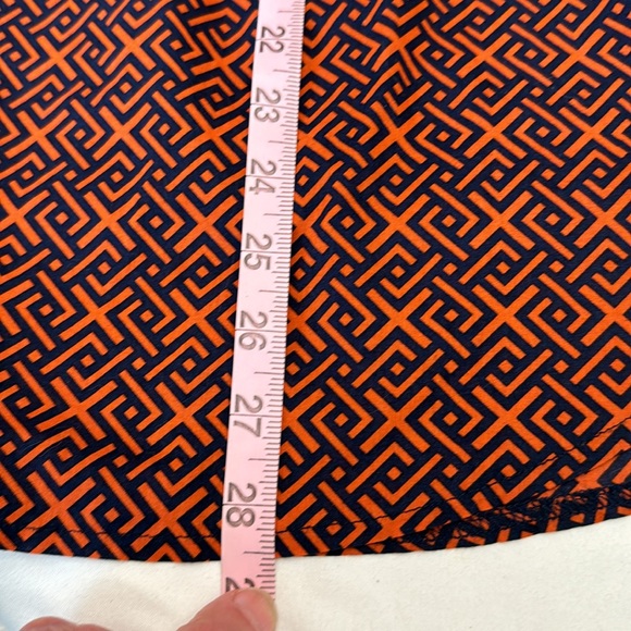 C Wonder Tunic Top XS. NWOT  2 front  pockets, a  front covered buttons placard - Picture 8 of 10